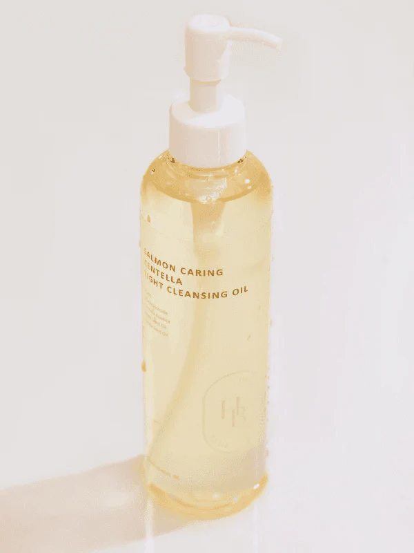 HEVEBLUE Salmon Caring Centella Light Cleansing Oil 240ml - Image 4