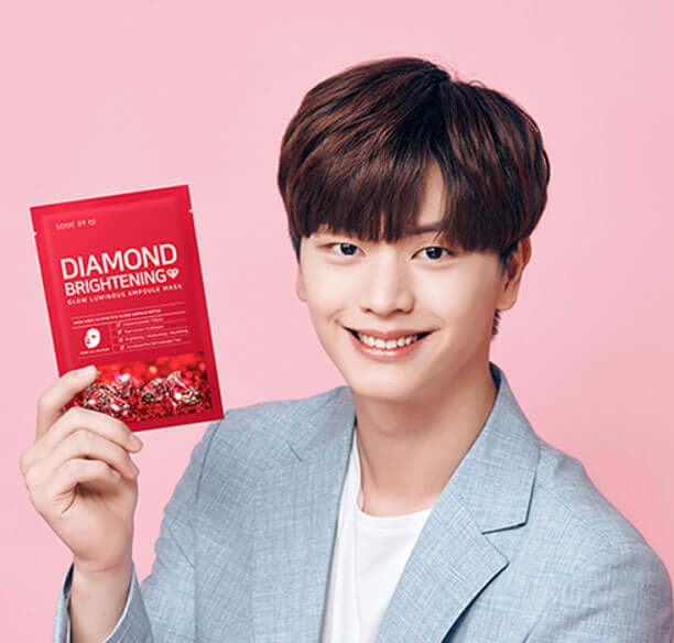 SOME BY MI Red Diamond Brightening Glow Luminous Ampoule Mask 1 PC - Image 4